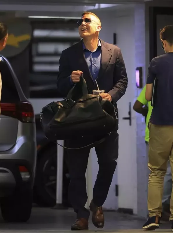 Cey Lodan boşanan Benin bu halı təəccübləndirdi