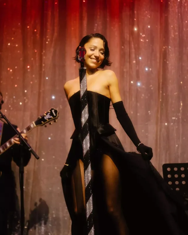 Zeynep Bastıkın Bakı konserti təxirə salındı