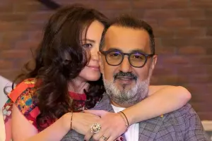 Xanımından Elçin Əzizova ad günü təbriki