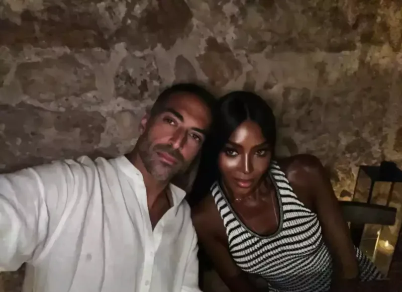 Naomi milyonçu sevgilisi tətil paylaşımları