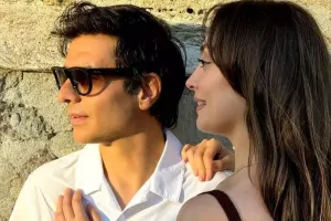 Məşhur cütlüyün övladı olacaq