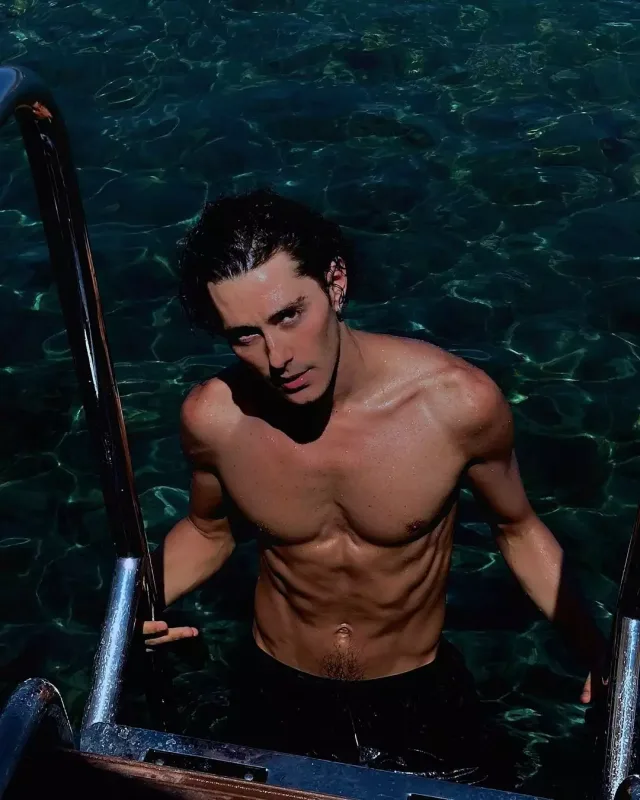 Anardan yarıçılpaq fotolar