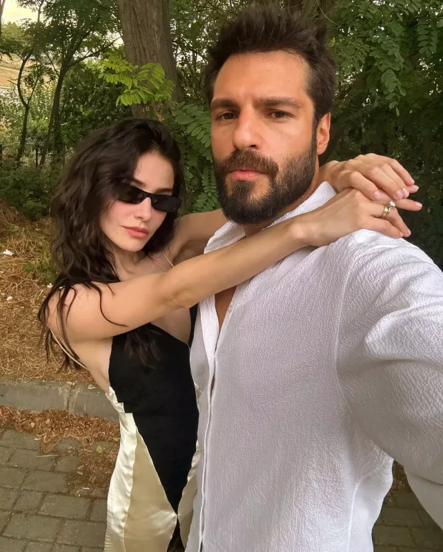 On illik eşq, iki illik evlilik!