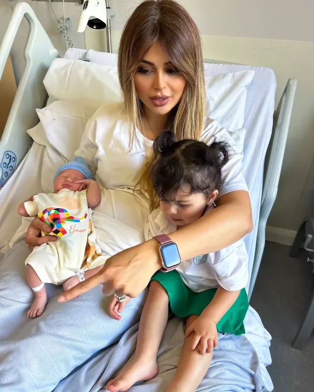 Biznesmenlə evli olan Günaydan oğlu ilə yeni fotolar