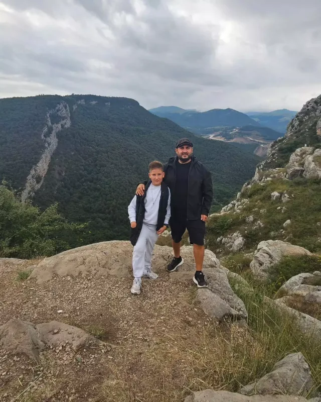 “Anamı nəvələriylə əcdadlarımızın yurduna gətirdim”