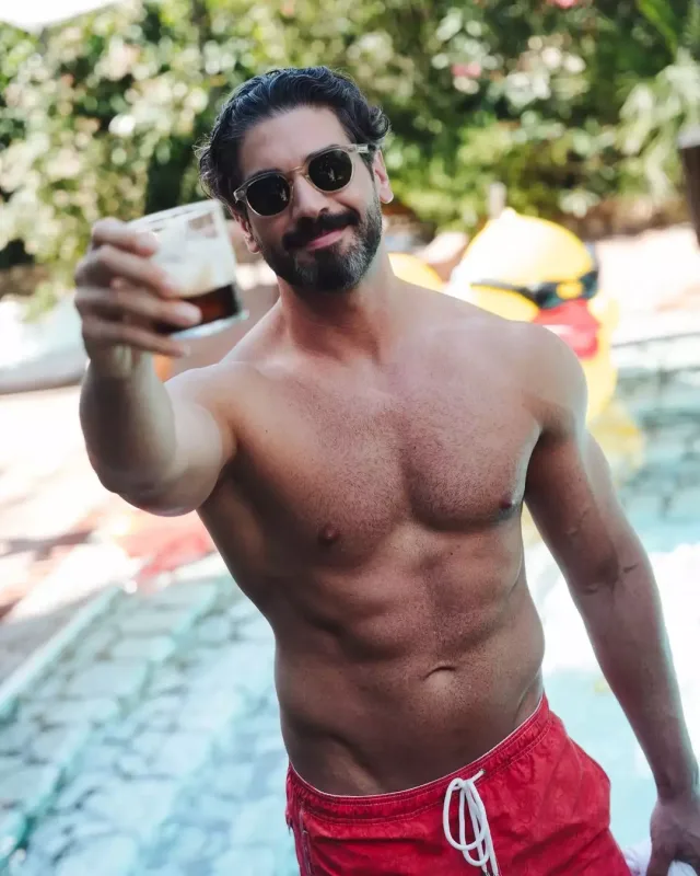 Şükrünün Kapridəki tətili