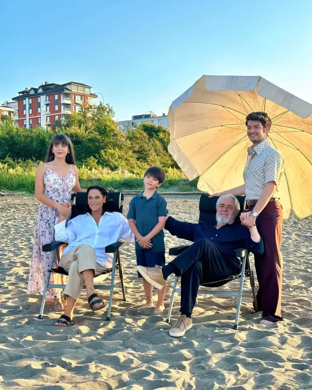 Hülya illər sonra setdə!