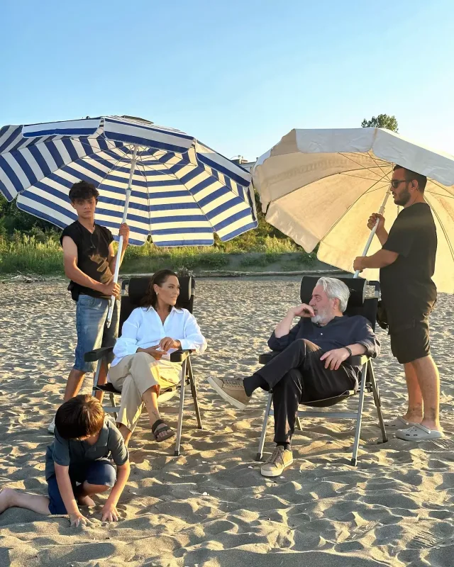 Hülya illər sonra setdə!