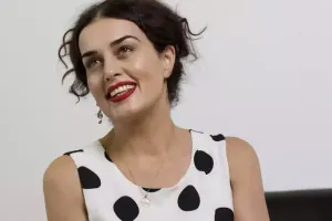 Elza Seyidcahan efirə çıxmaq üçün pul ödəməlidir