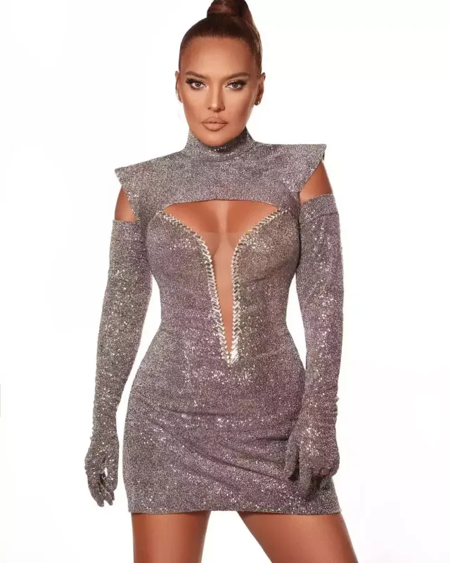 “Siz pulsuz qalın deyə ev almamışıq”