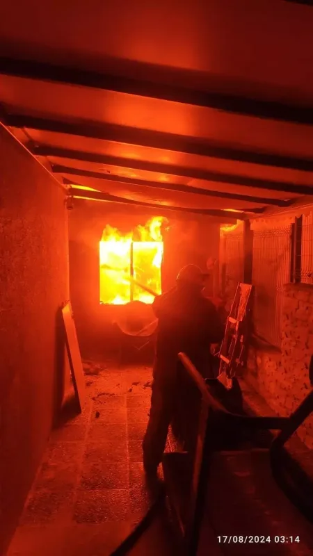 Aras Bulutun villasında yanğın