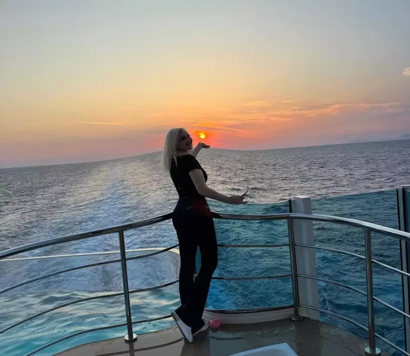 Məleykə Əsədovadan yeni fotolar