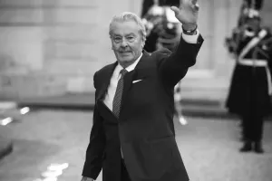 Alen Delon vəfat etdi