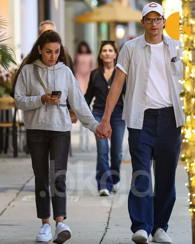 Eşton və Mila Beverli Hillsdə belə görüntüləndi