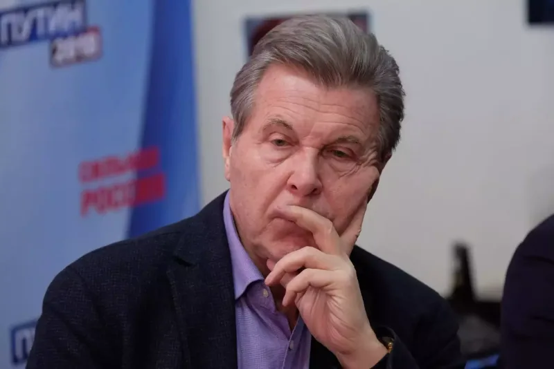 Nadir xəstəliyinə görə 1,8 milyonluq dərman içir