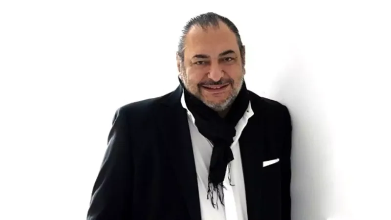 Məşhur aparıcı yıxılıb, reanimasiyaya yerləşdirildi