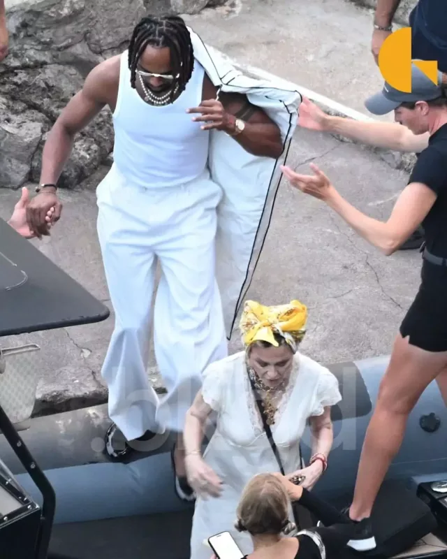 İtaliyada belə görüntüləndilər