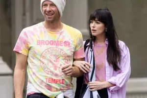 Ərindən ayrılmadığını bu yolla göstərdi