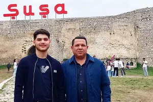 Təyyar Bayramov oğlu ilə Şuşa və Xankəndində