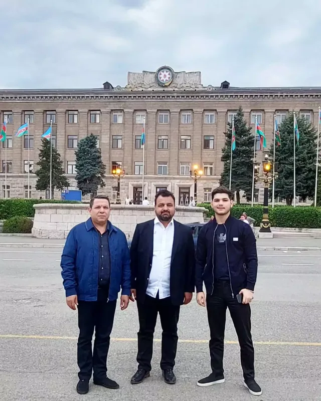 Təyyar Bayramov oğlu ilə Şuşa və Xankəndində