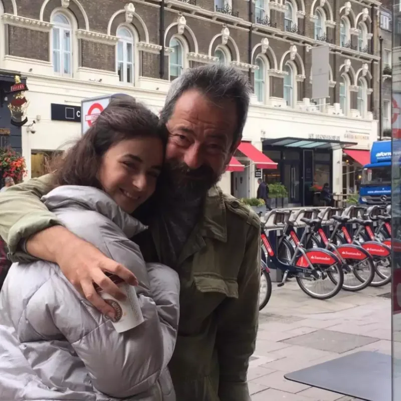 55 yaşında ikinci dəfə ata olur