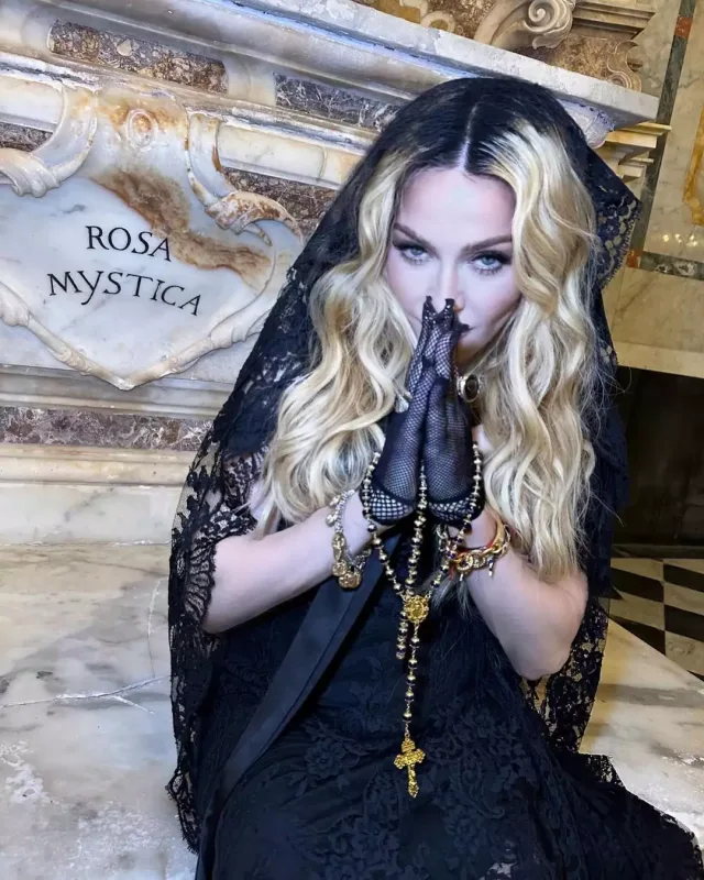 Madonna doğum gününü Pompeydə qeyd etdi