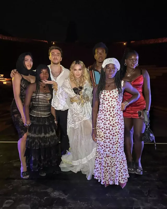 Madonna doğum gününü Pompeydə qeyd etdi