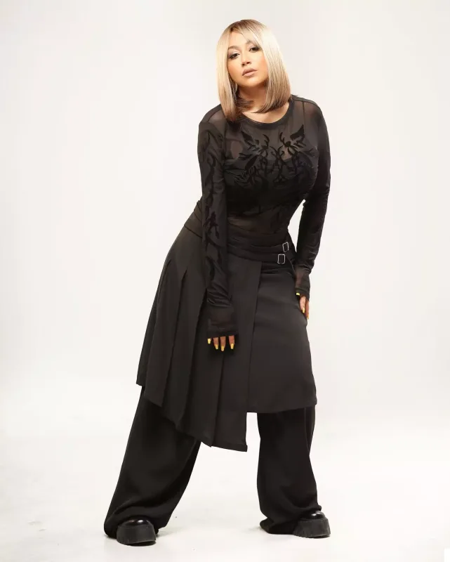 Damla sıfırladığı səhifəsini doldurur