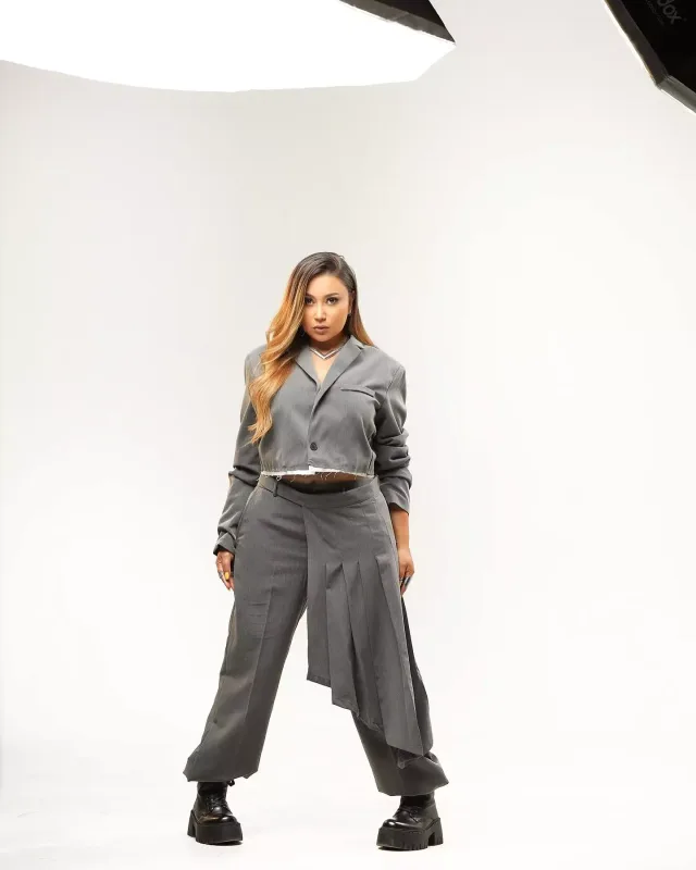 Damla sıfırladığı səhifəsini doldurur