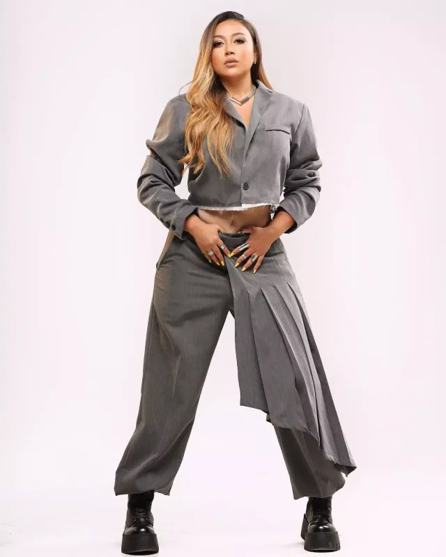 Damla sıfırladığı səhifəsini doldurur