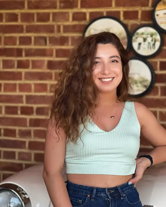 Günaydan bacısı ilə paylaşım