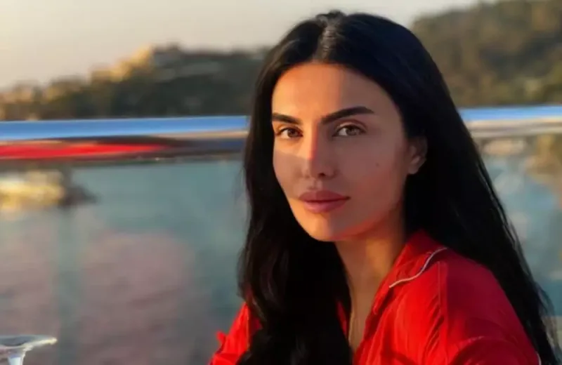 Çiçək ekranlara dönür!