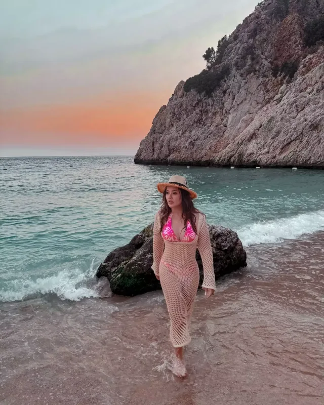 Ayseldən bikinili fotolar