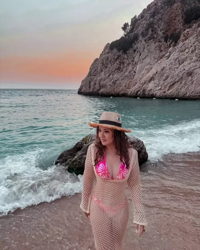 Ayseldən bikinili fotolar