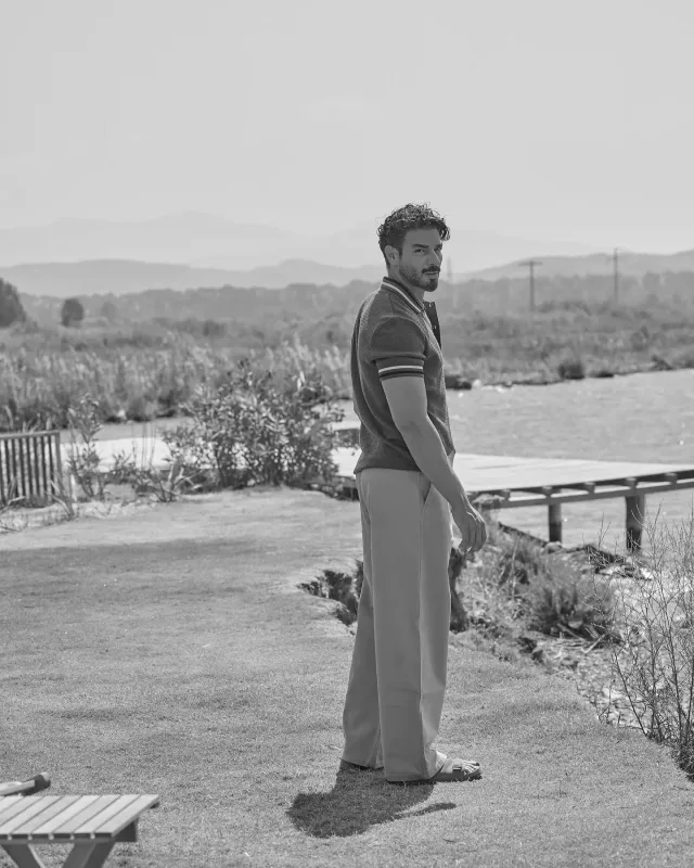 Şükrüdən məşhur dərgiyə özəl pozalar