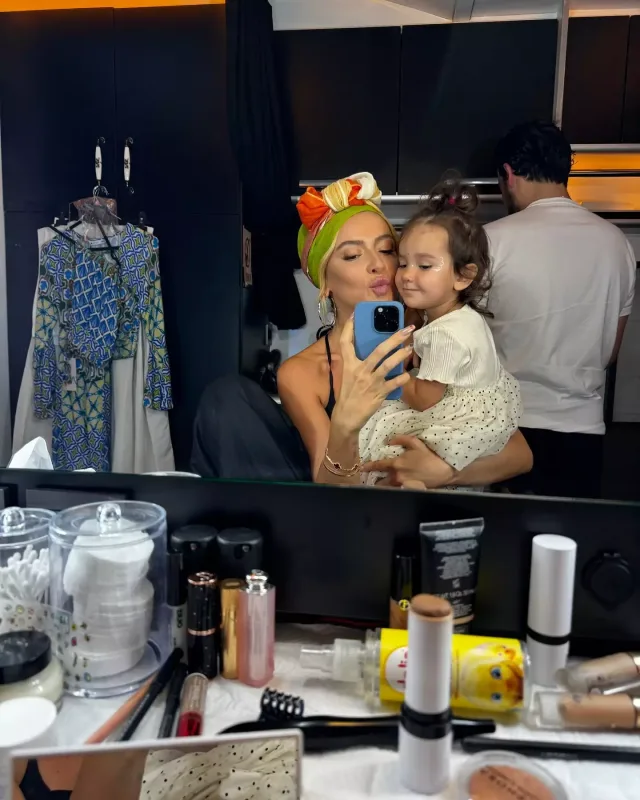 Makiyajsız Hadise...