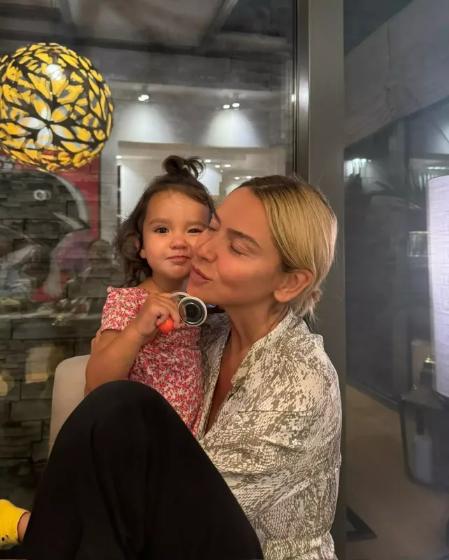 Makiyajsız Hadise...