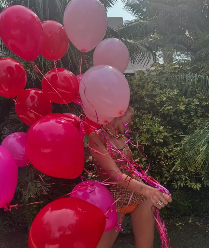 Dua Lipanın əyləncəli doğum günü