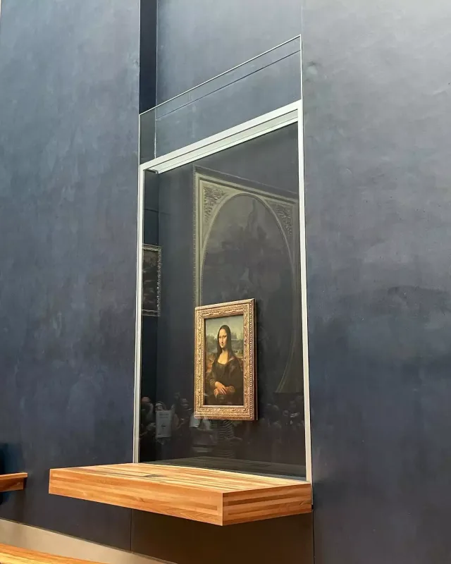 Gülayla qızı “Disneyland”də