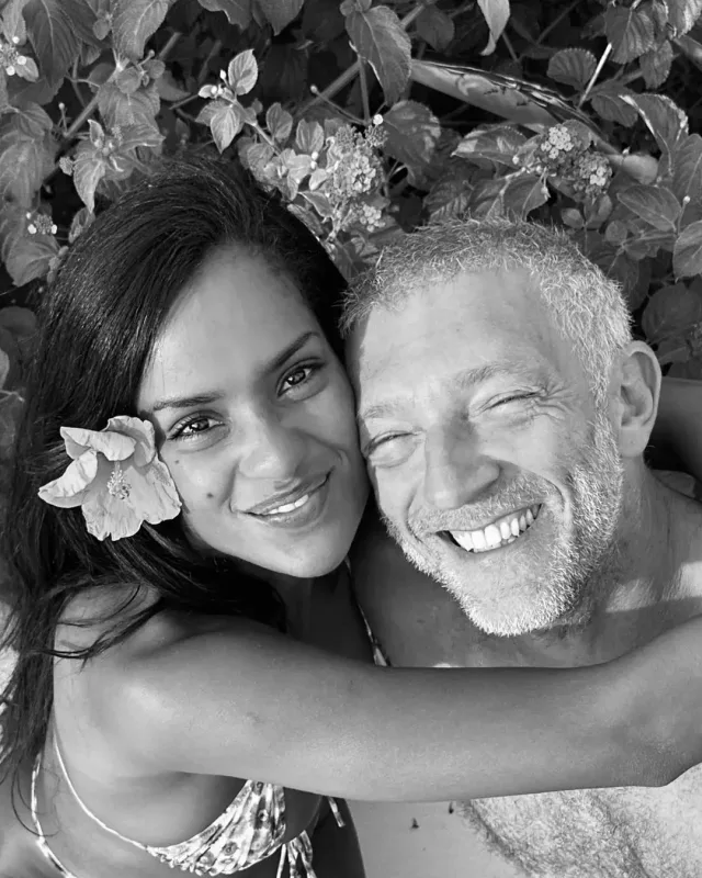 Vinsent Kasseldən sevgilisi ilə eşq dolu fotolar