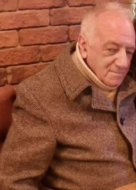 Özünü Mirzə Babayevin qardaşı kimi təqdim edir - Dələduzluq