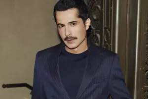 Eks-xanımı İsmailin soyadını sildi