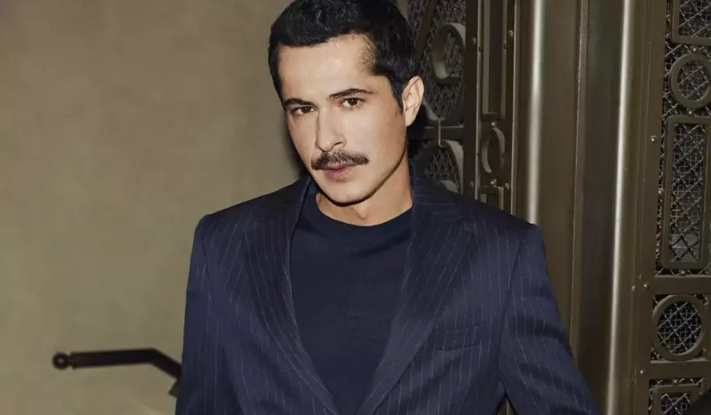 Eks-xanımı İsmailin soyadını sildi