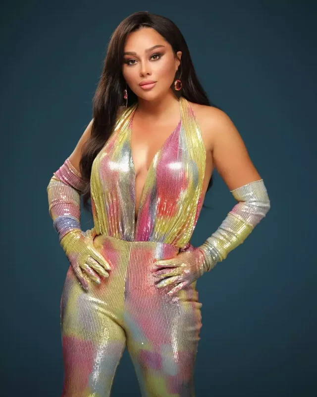 Xatirədən dekolteli fotolar