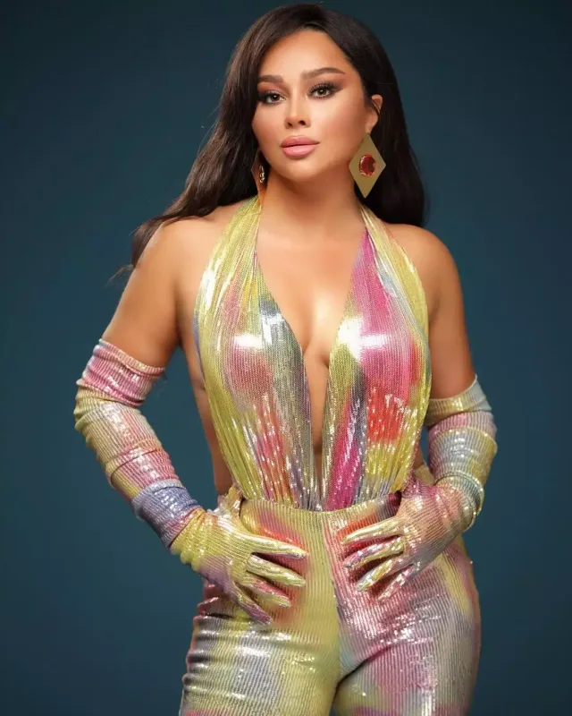 Xatirədən dekolteli fotolar