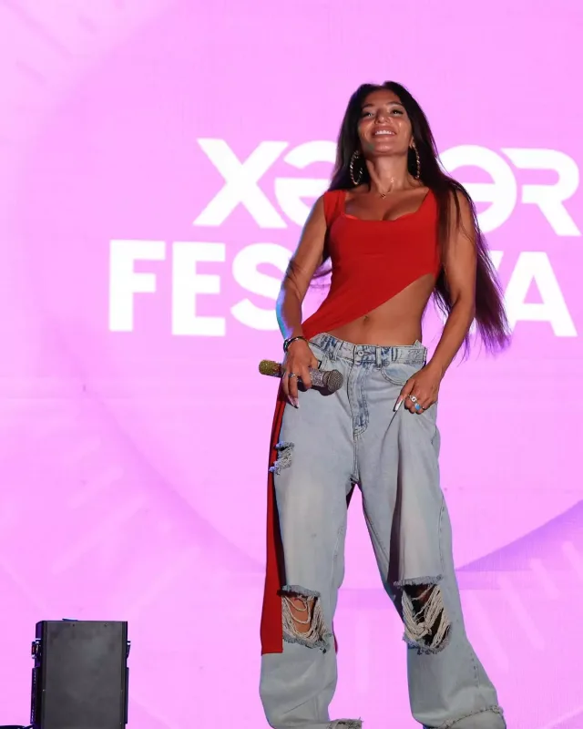 Dilarədən səhnə fotoları