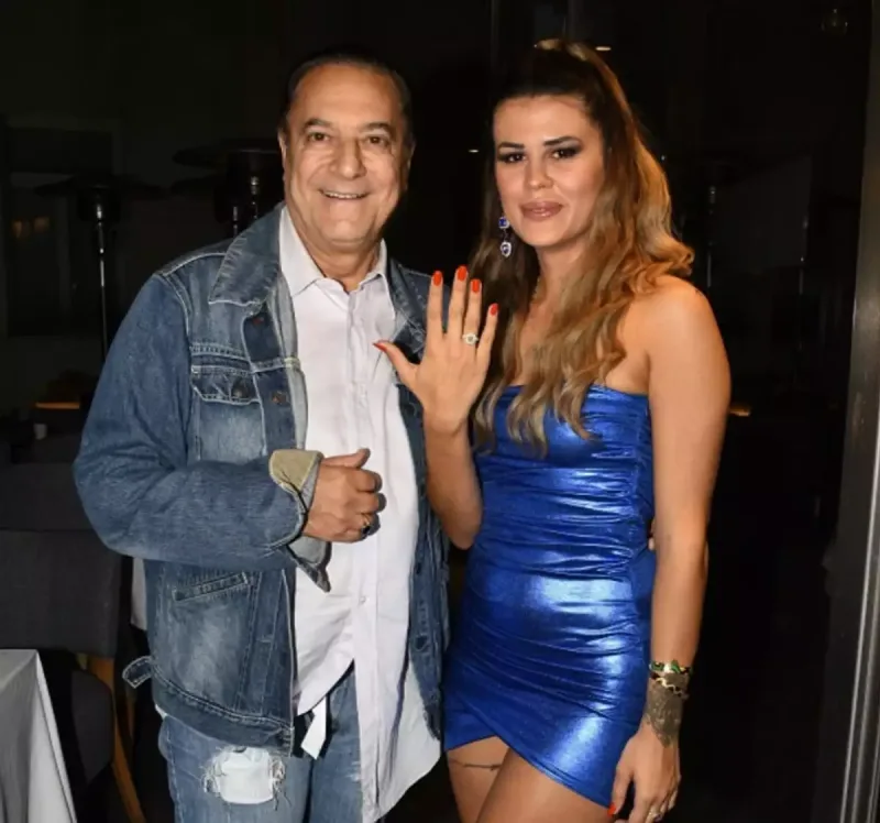 Mehmet Ali Erbil özündən 40 yaş kiçik sevgilisindən ayrıldı