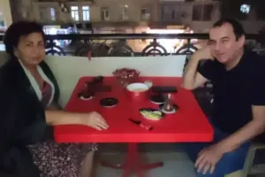 Allahverdi Yolçuyev Kübra Əliyevanın evində