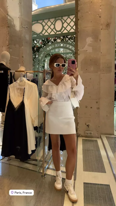 Aynişan yenə Parisdə