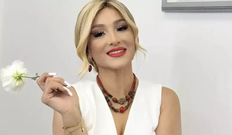 Mətanət göz rəngini dəyişdirdi